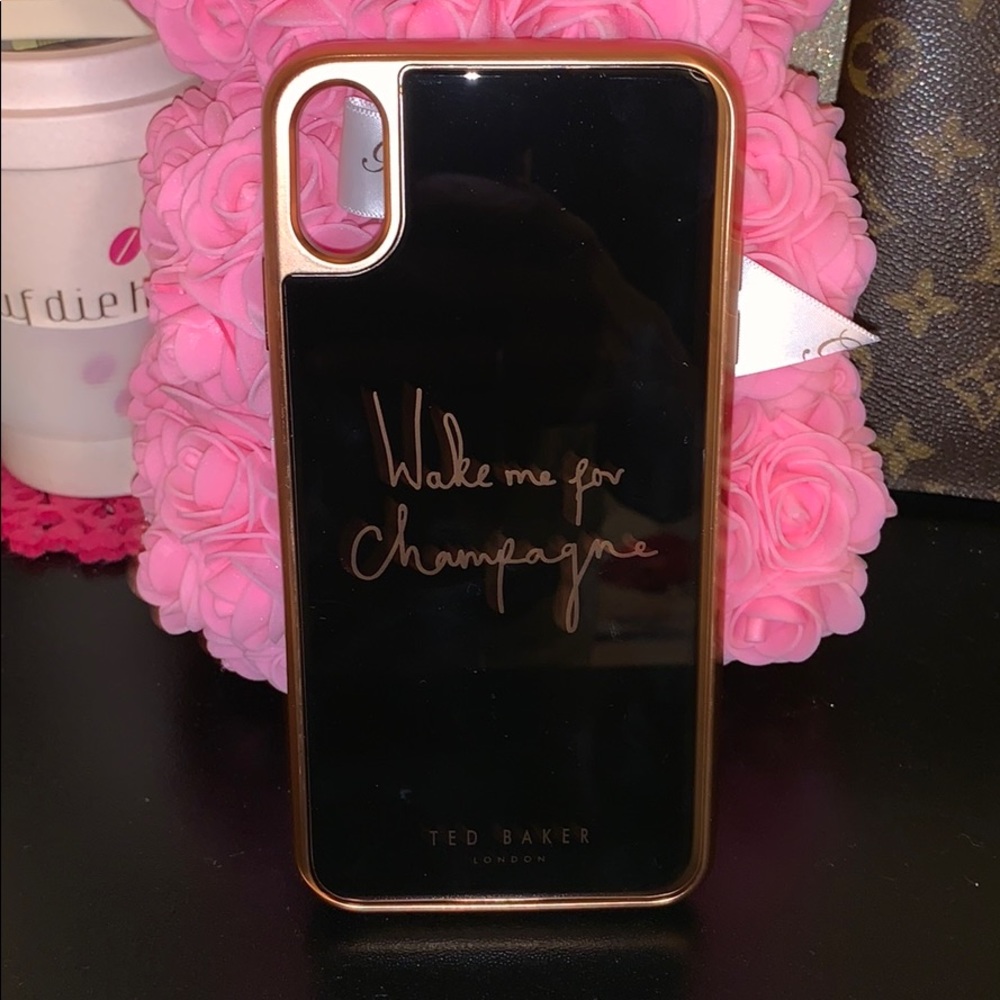 Authentic Ted Baker London XS Max Case!